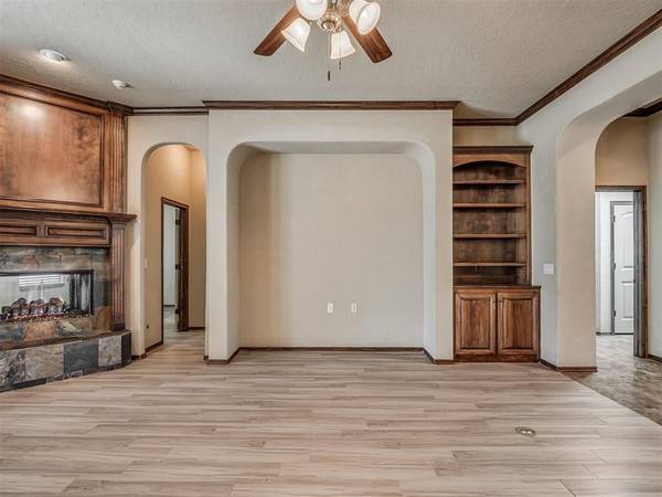 2704 SW 96th CIR, Oklahoma City, OK 73159