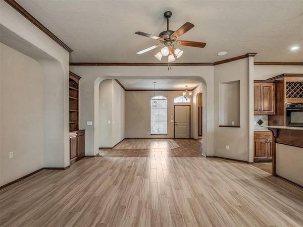 2704 SW 96th CIR, Oklahoma City, OK 73159