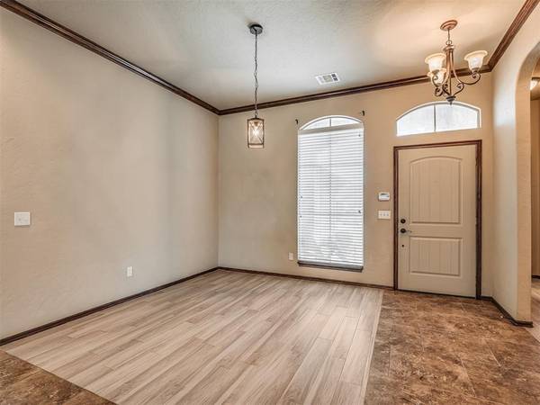 2704 SW 96th CIR, Oklahoma City, OK 73159