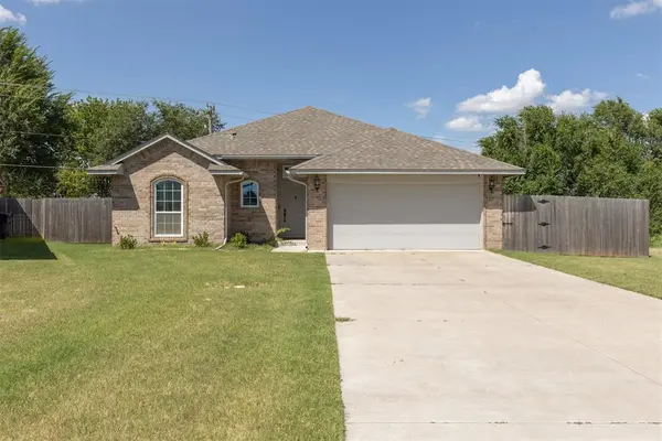 11401 SW 8th CIR, Yukon, OK 73099