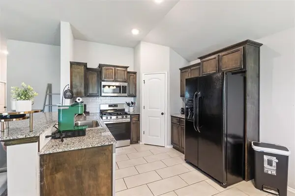 11401 SW 8th CIR, Yukon, OK 73099