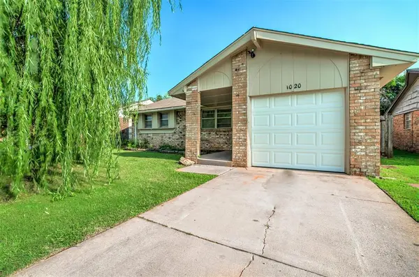 1020 NW 20th, Moore, OK 73160