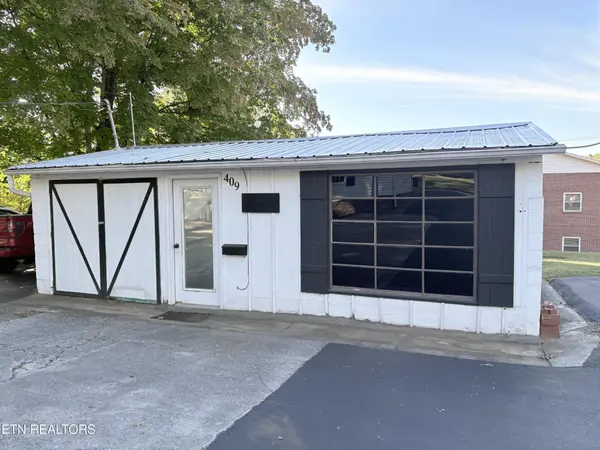409 N 3rd St, Kingston, TN 37763