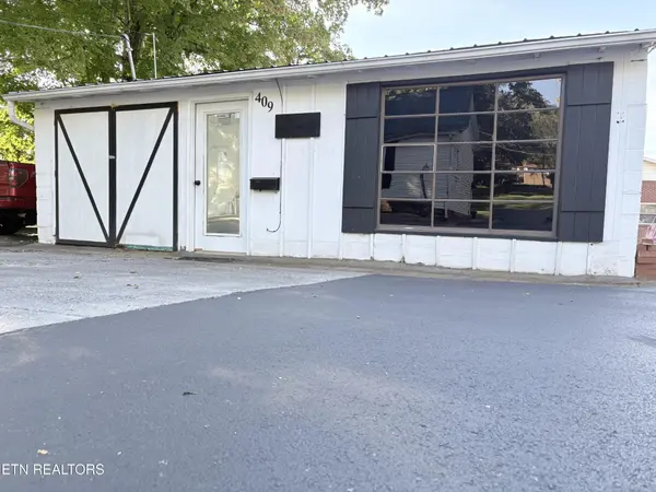 409 N 3rd St, Kingston, TN 37763