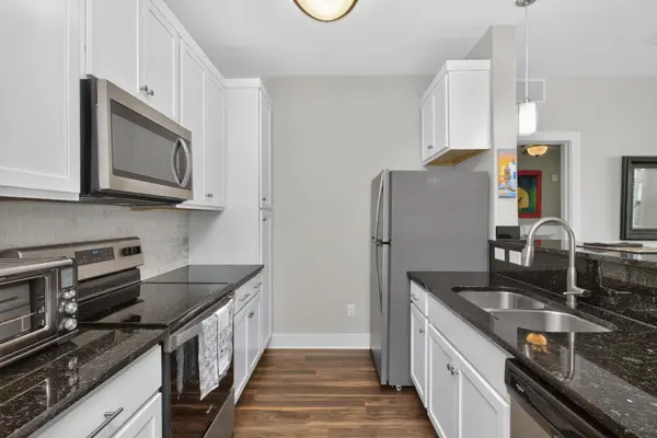 6411 Charlotte Road Cir #103, Nashville, TN 37209