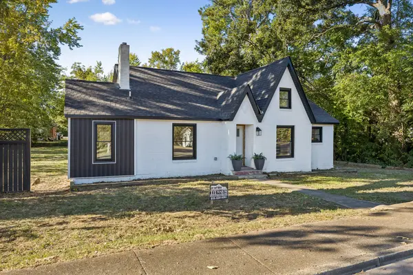 206 W Main St, Hohenwald, TN 38462
