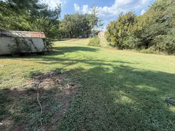 911 Craig St, Gallatin, TN 37066