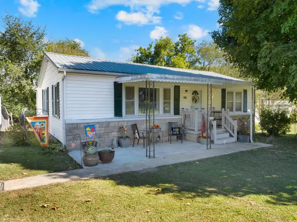 105 Wells St, Estill Springs, TN 37330