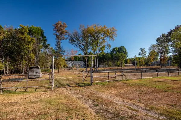 3469 Gillespie Ln, Columbia, TN 38401