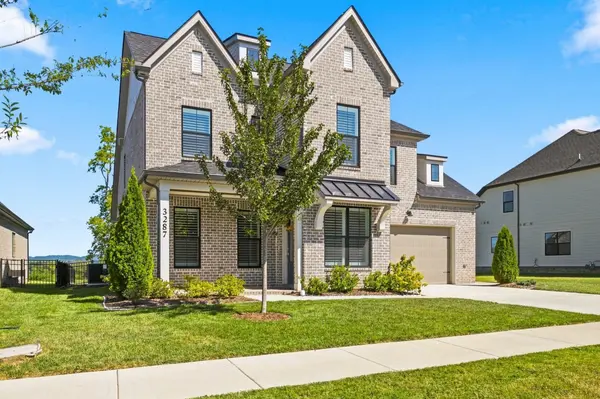 3287 Sassafras Ln, Thompsons Station, TN 37179