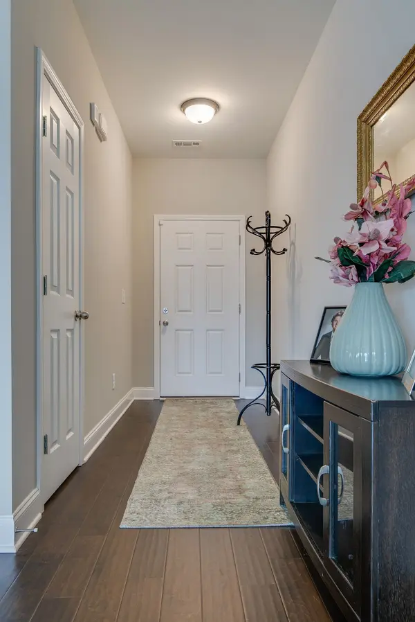 730 Canter Ln, Hendersonville, TN 37075