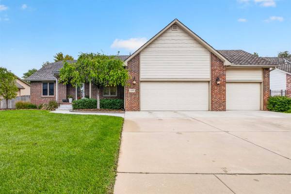 12621 E Edgewood Drive, Wichita, KS 67206