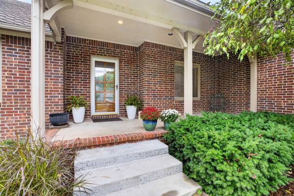 12621 E Edgewood Drive, Wichita, KS 67206