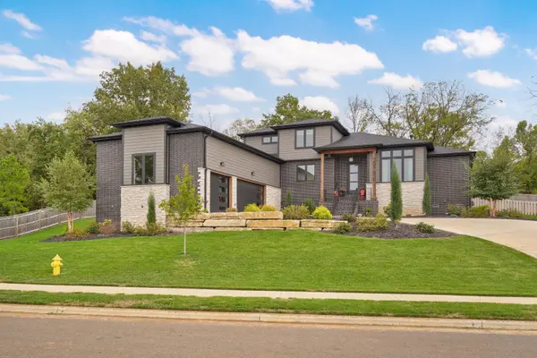 2978 E Kemmling LN, Springfield, MO 65804