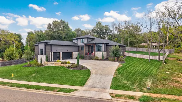 2978 E Kemmling LN, Springfield, MO 65804