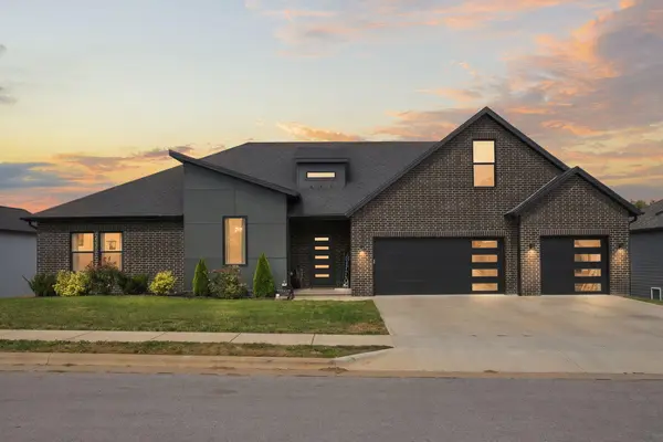 1505 E Silo Ridge DR, Ozark, MO 65721