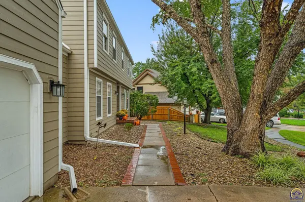 6027 SW 36th ST, Topeka, KS 66614