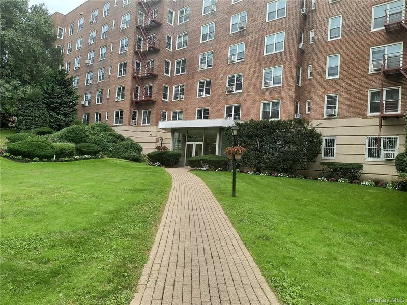 1304 Midland AVE #B41, Yonkers, NY 10704