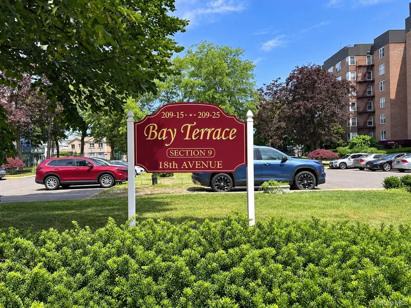 209-15 18th AVE #6F, Bayside, NY 11360