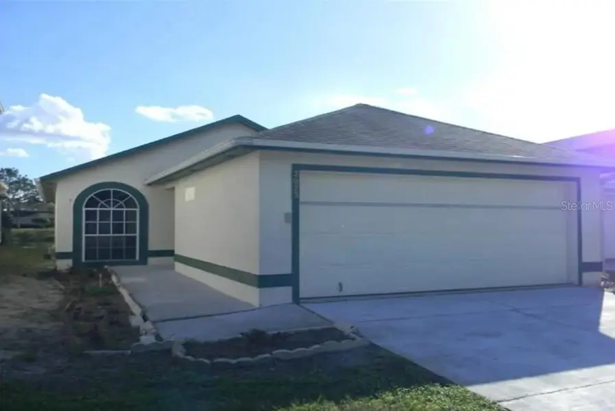 2023 HATTERAS PT, Lakeland, FL 33813