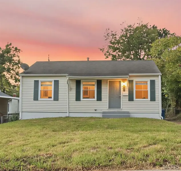 400 Crawford RD, Unincorporated, MO 63137