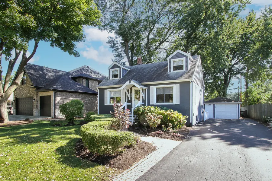 225 Indianapolis AVE, Downers Grove, IL 60515