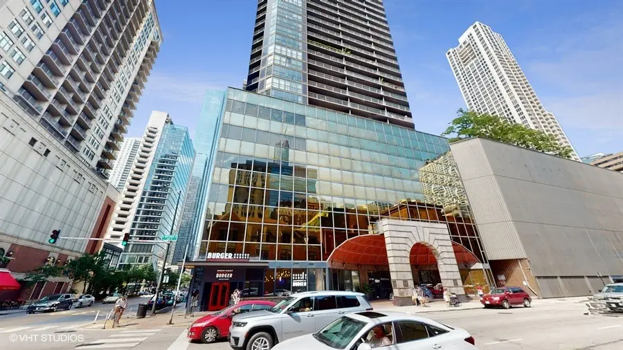10 E Ontario ST #4301, Chicago, IL 60611
