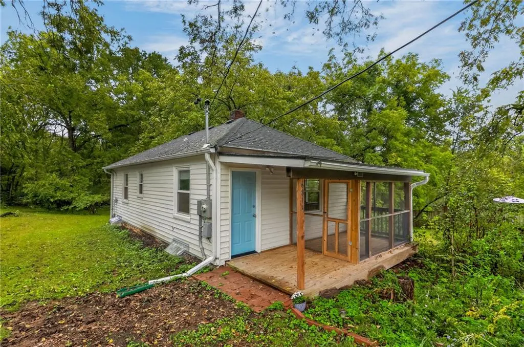 6813 Manchester AVE, Kansas City, MO 64133