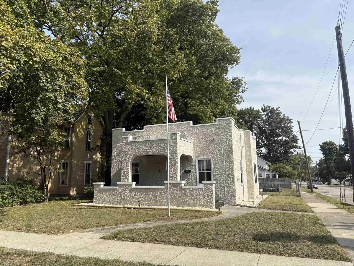 828 Buntin ST, Vincennes, IN 47591