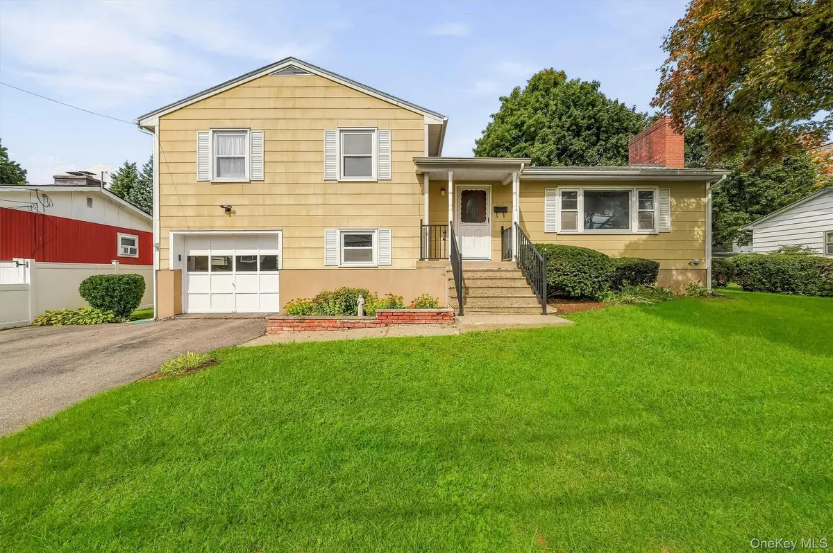 224 Bleloch AVE, Peekskill, NY 10566