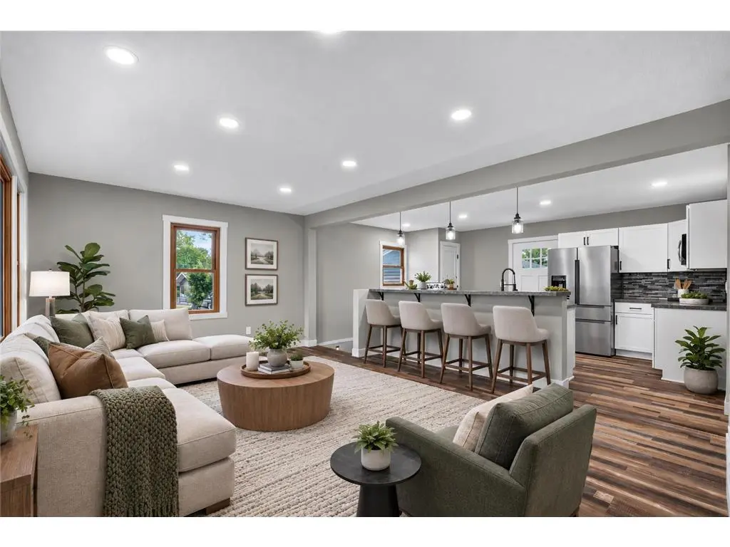 1316 7th AVE, Anoka, MN 55330