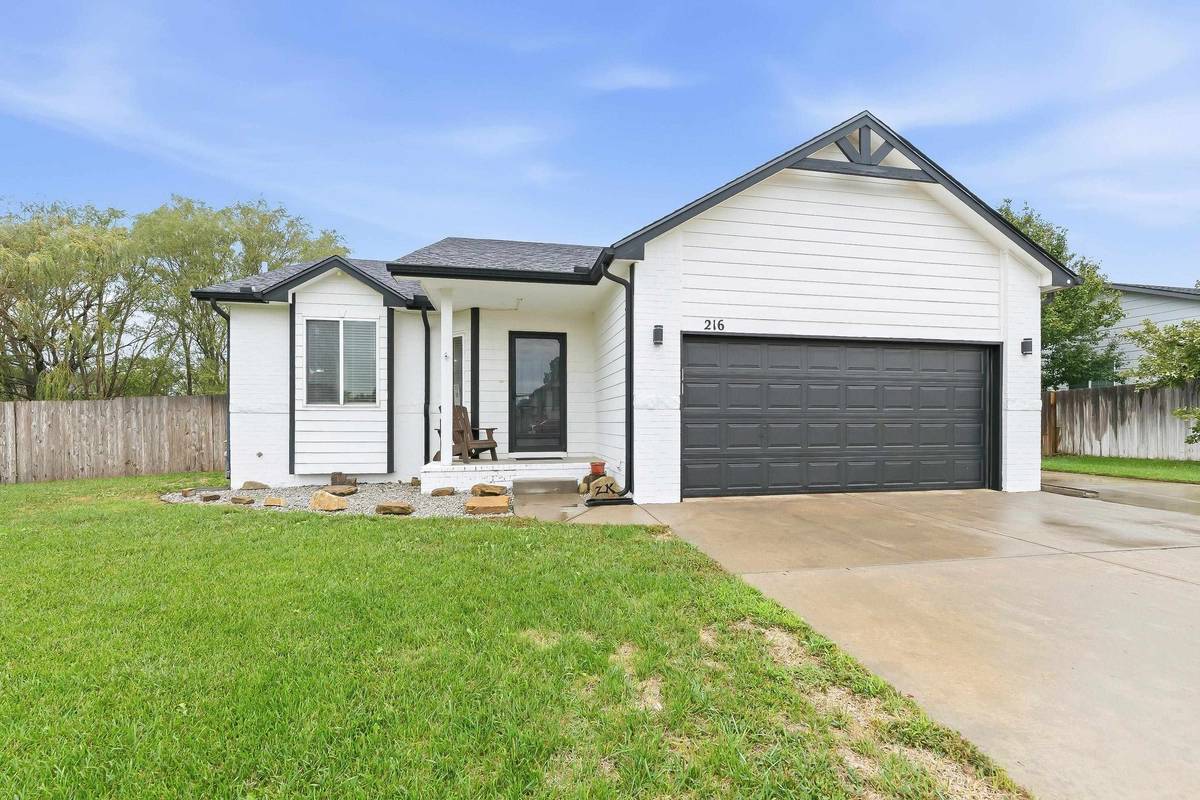 216 W Poplar, Goddard, KS 67052
