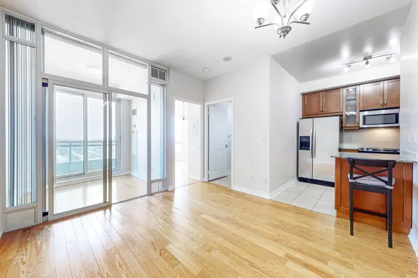 18 Holmes AVE #2215, Toronto C14, ON M2N 0E1