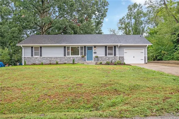 206 Highland ST, Sweet Springs, MO 65351