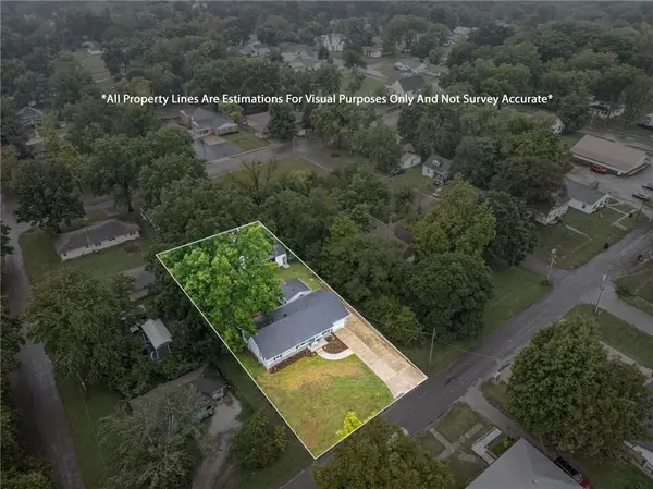 206 Highland ST, Sweet Springs, MO 65351