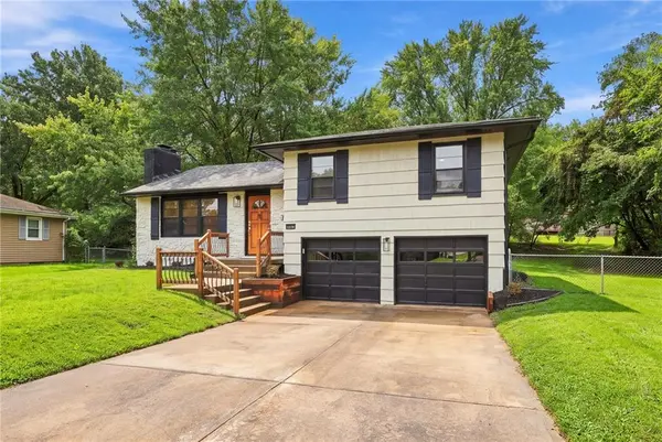 10601 E 33rd TER #S, Independence, MO 64052