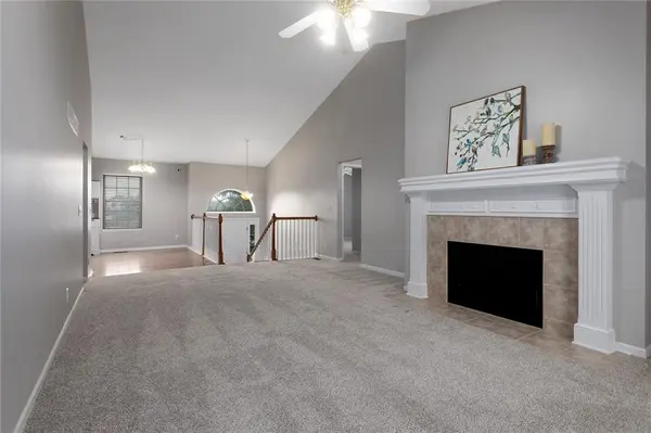 625 Midjay DR, Liberty, MO 64068