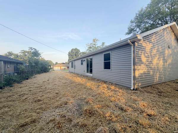 2719 W 11Th ST, Anderson, IN 46011-2480