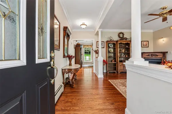 42 Somerset LN, Warwick, NY 10990