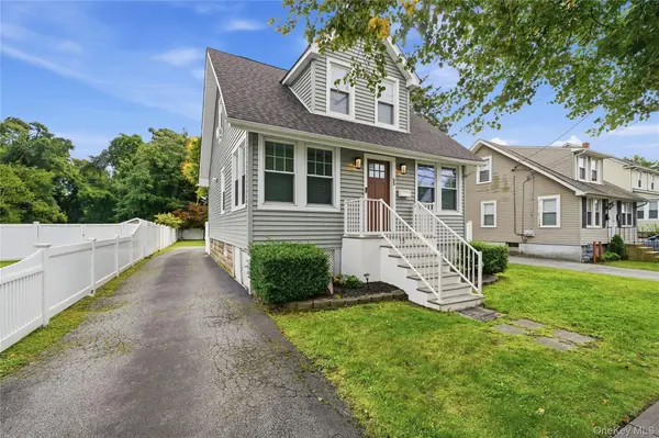 55 Cooper ST, Babylon, NY 11702