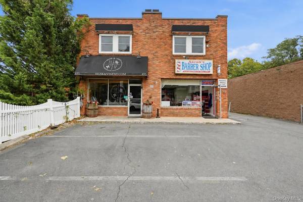 655 Middle Country RD #D, Saint James, NY 11780