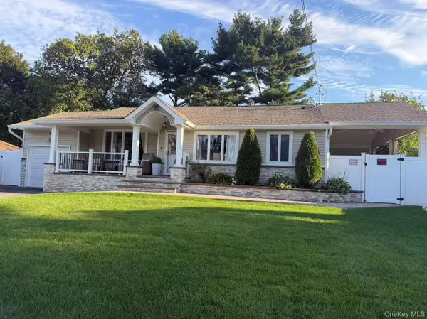 42 Blue Jay DR, Brentwood, NY 11717