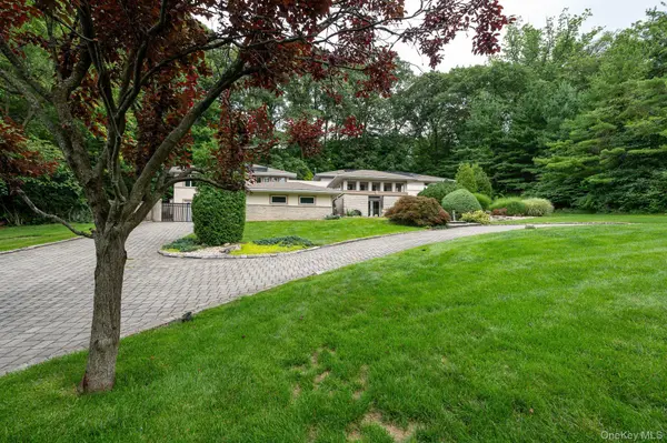 46 Sprain Valley RD, Scarsdale, NY 10583