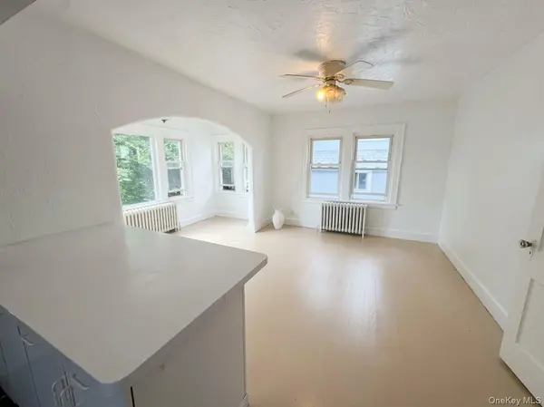 122 Greenvale AVE #Apt #2, Yonkers, NY 10703