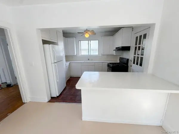 122 Greenvale AVE #Apt #2, Yonkers, NY 10703
