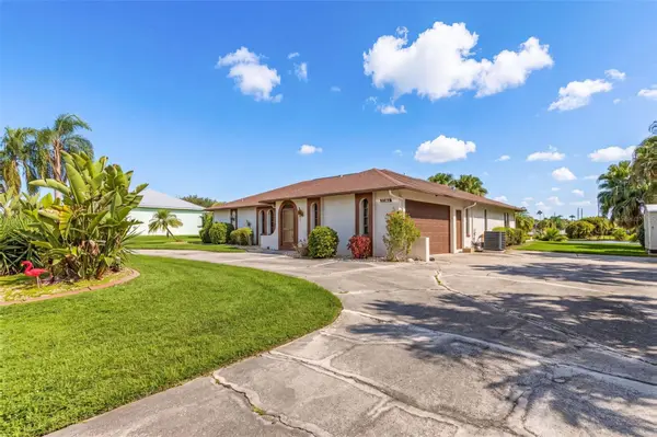 17161 WATERS EDGE CIR, North Fort Myers, FL 33917