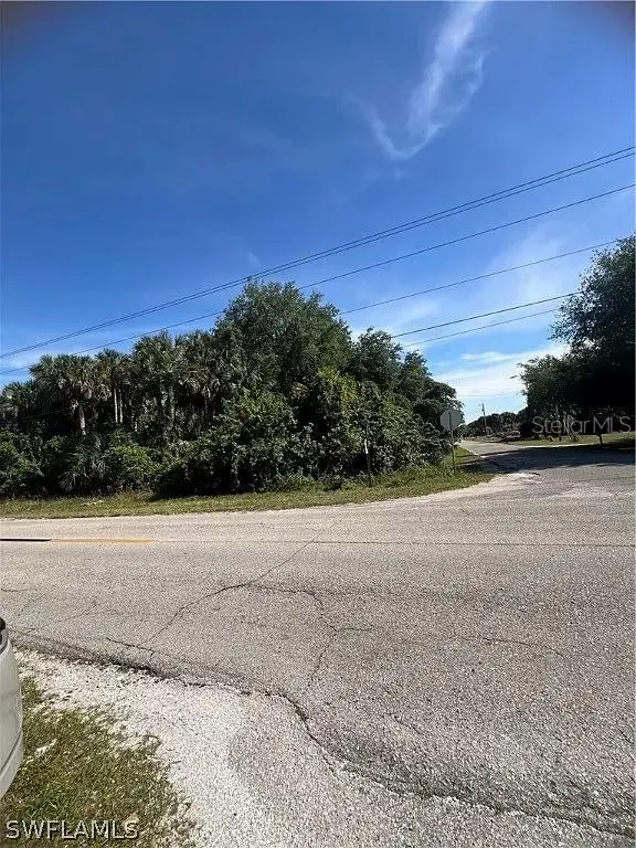 107 W 6 ST, Lehigh Acres, FL 33972