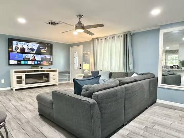 1080 16TH AVE SW, Largo, FL 33770