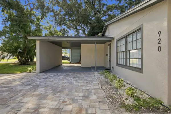 920 W CANDLEWOOD AVE, Tampa, FL 33603