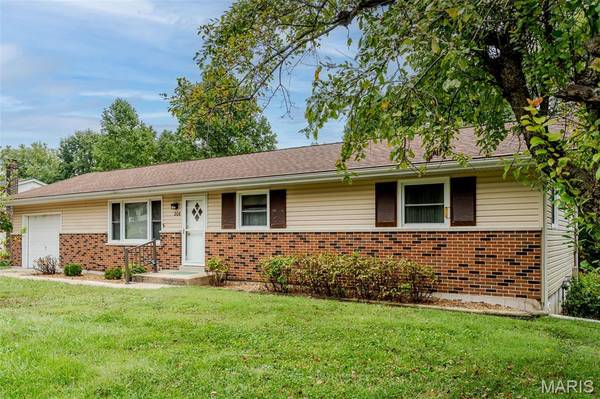 206 Valley DR, Washington, MO 63090